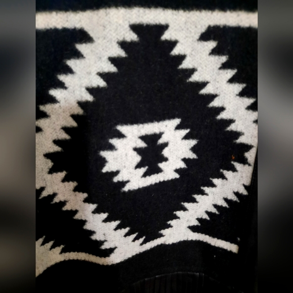 BCBG Wool Blend Poncho Style Zip Jacket - Picture 8 of 11